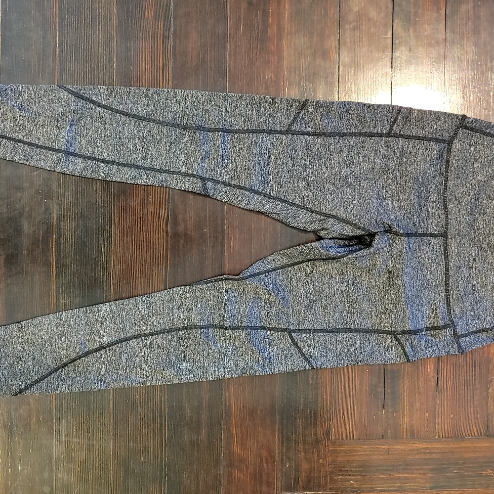 Grey leggings 90 degrees